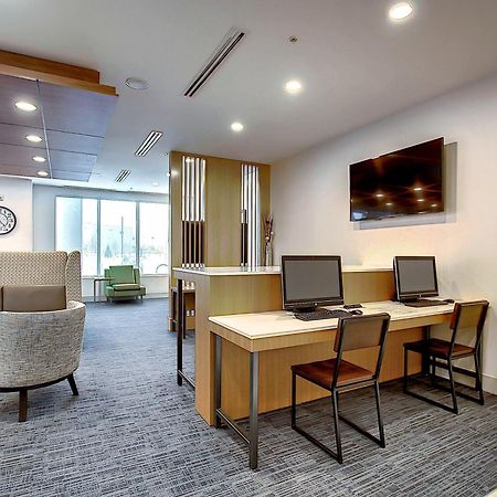 Holiday Inn Express & Suites - Calgary Airport Trail Ne By Ihg Екстер'єр фото