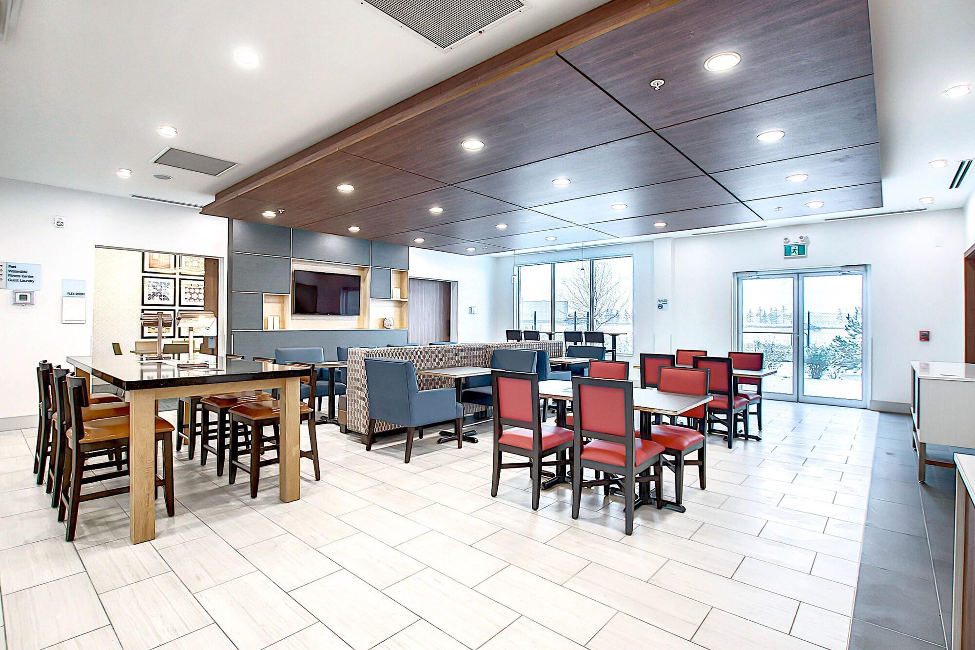 Holiday Inn Express & Suites - Calgary Airport Trail Ne By Ihg Екстер'єр фото