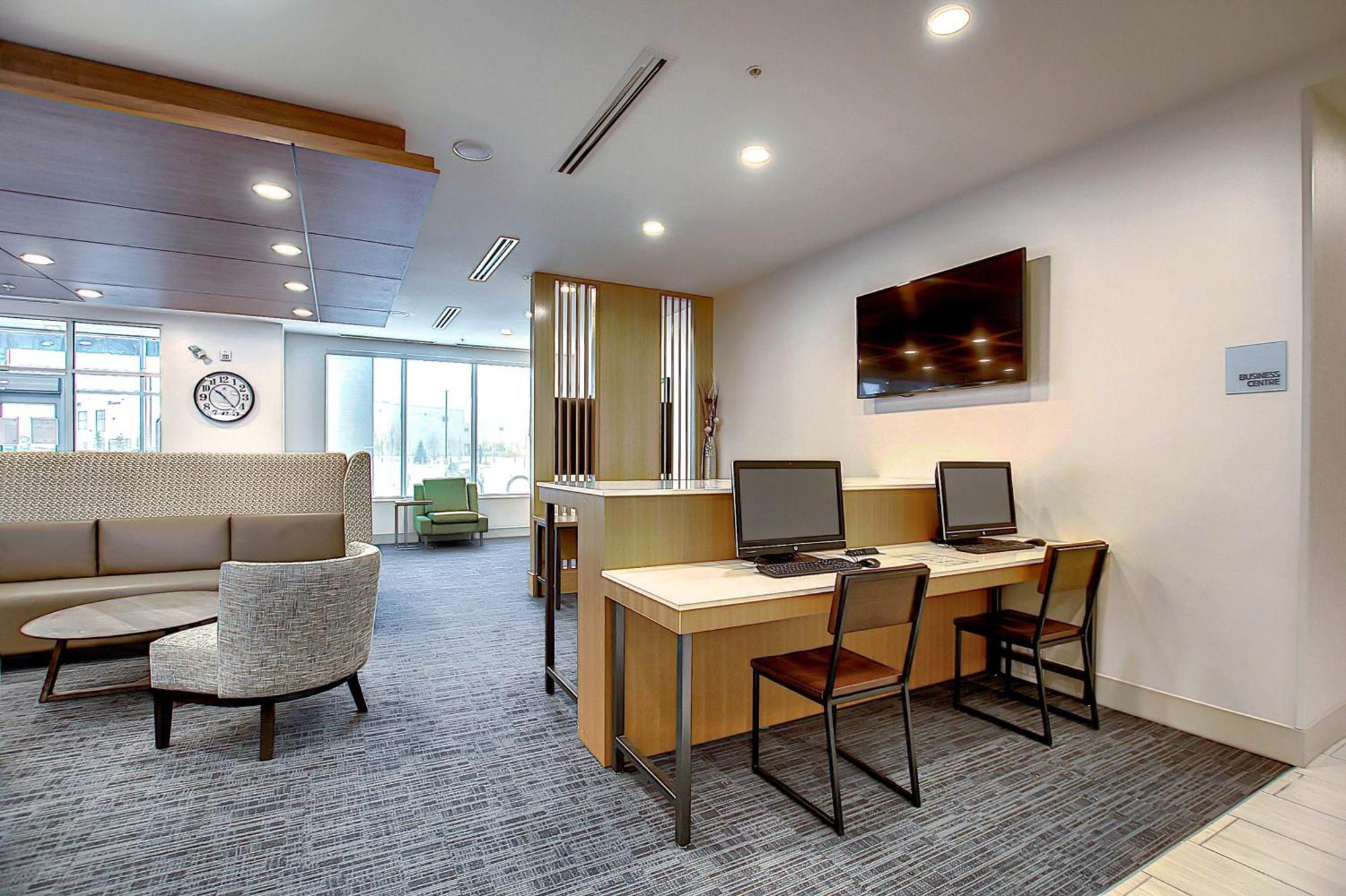 Holiday Inn Express & Suites - Calgary Airport Trail Ne By Ihg Екстер'єр фото