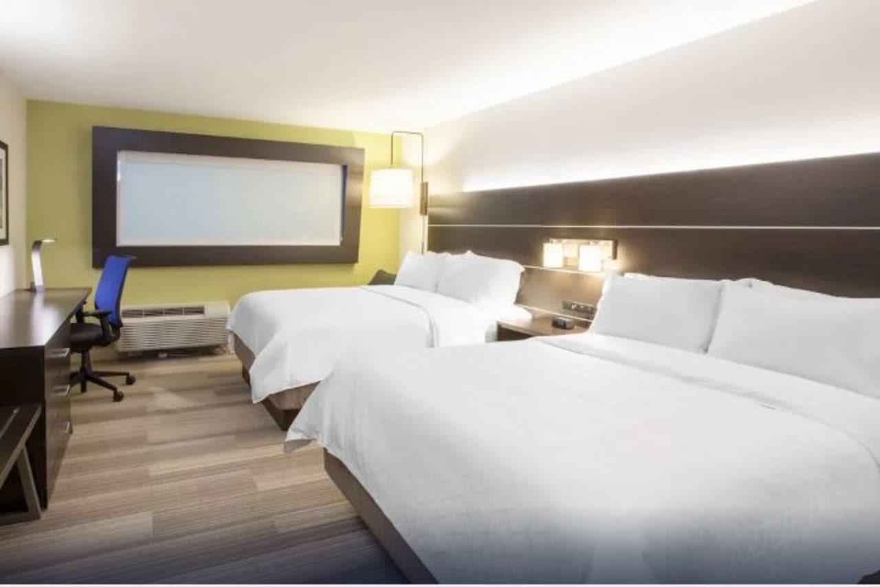 Holiday Inn Express & Suites - Calgary Airport Trail Ne By Ihg Екстер'єр фото