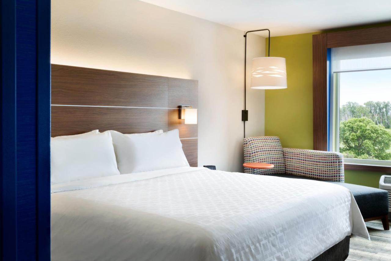 Holiday Inn Express & Suites - Calgary Airport Trail Ne By Ihg Екстер'єр фото