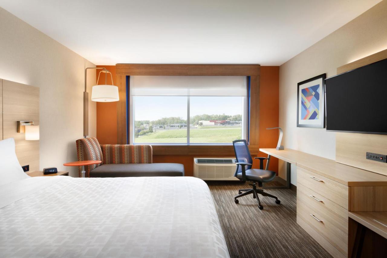 Holiday Inn Express & Suites - Calgary Airport Trail Ne By Ihg Екстер'єр фото